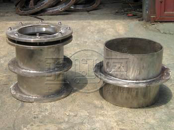 不銹鋼柔性防水套管和<a href=http://www.www.yw25je.com target=_blank class=infotextkey>剛性防水套管</a>