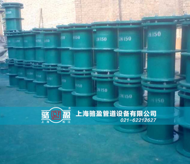 大口徑防水套管噴漆現(xiàn)場